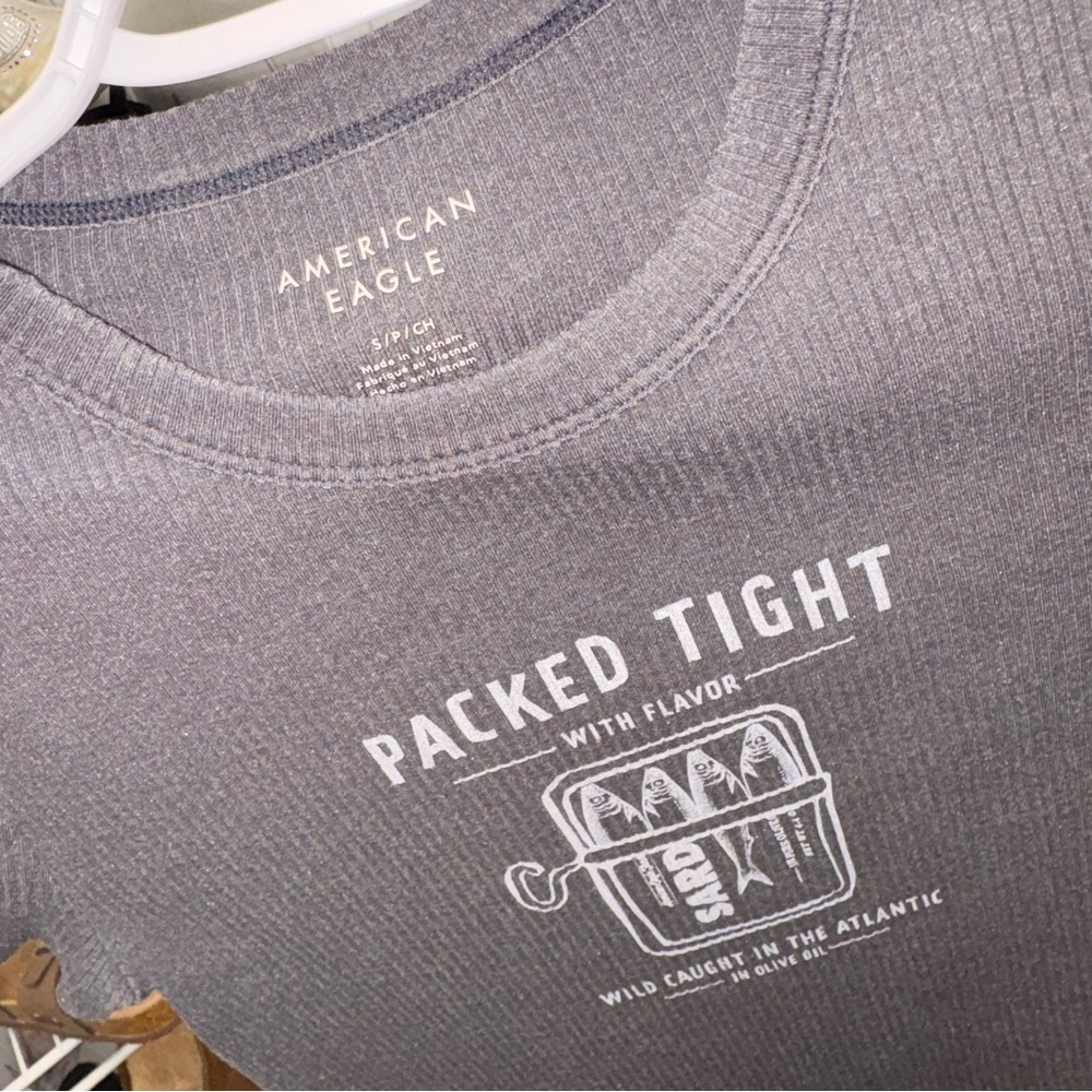 American Eagle Outfitters Gray Short Sleeve Tee